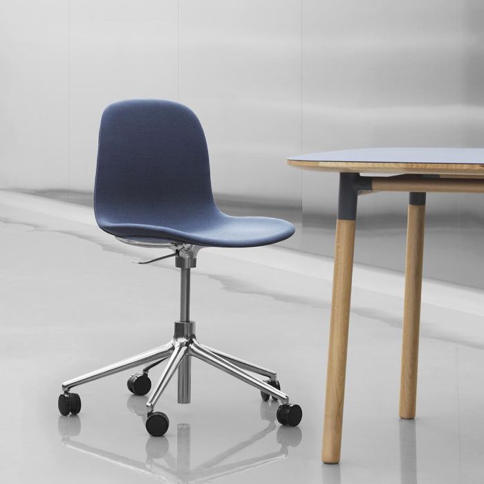 602189_Normann Copenhagen_Form_Armchair_Swivel_4W_ilumia