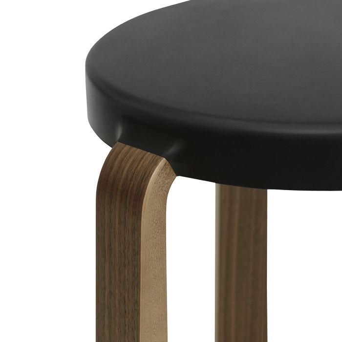 Tap_Stool_taboret_czarny_orzech_Normann_Cph_ilumia