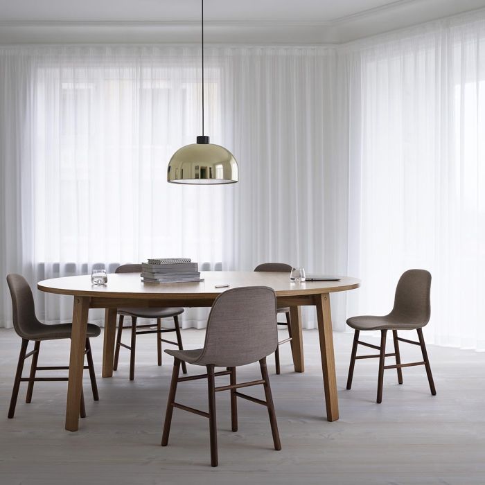 603349_Normann_Copenhagen_Slice_Table_Vol.2_Ø200cm_Oak_ilumia