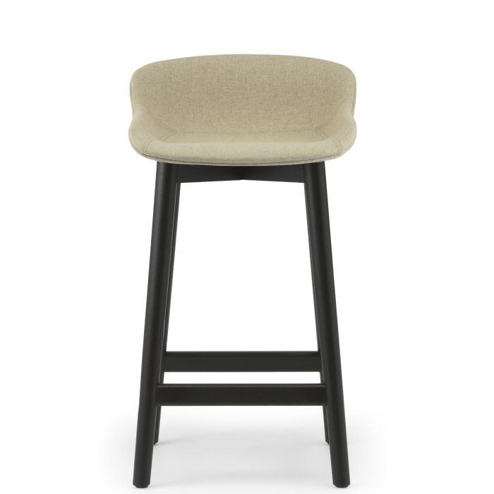 Hyg-stołek-barowy-tapicerowany-65cm-dąb-Normann-Cph-ilumia