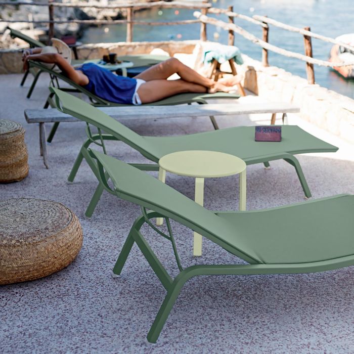 Alize_Sunlounger_Fermob_Ilumia