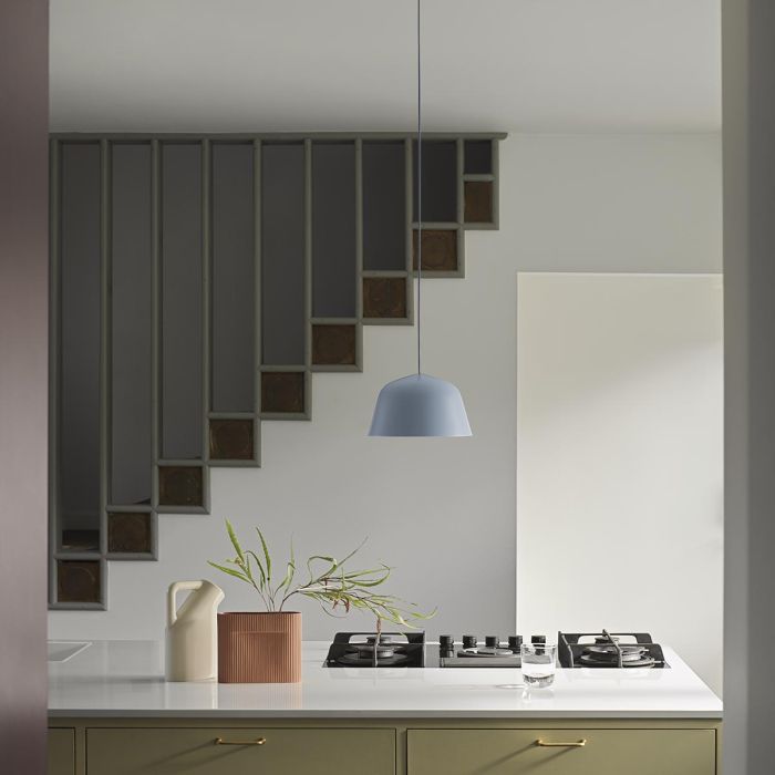 ambit_25cm_lampa_wisząca_jasnoniebieski_muuto_ilumia