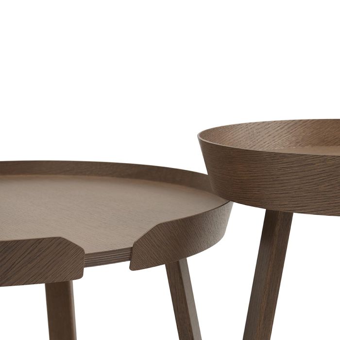 Stolik kawowy Around-large-stained-dark-brown-Muuto-ilumia