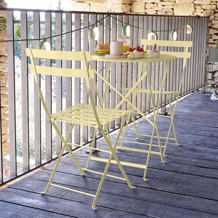 Bistro_metalowe_krzesło_składane_Frosted_Lemon_Fermob_ilumia