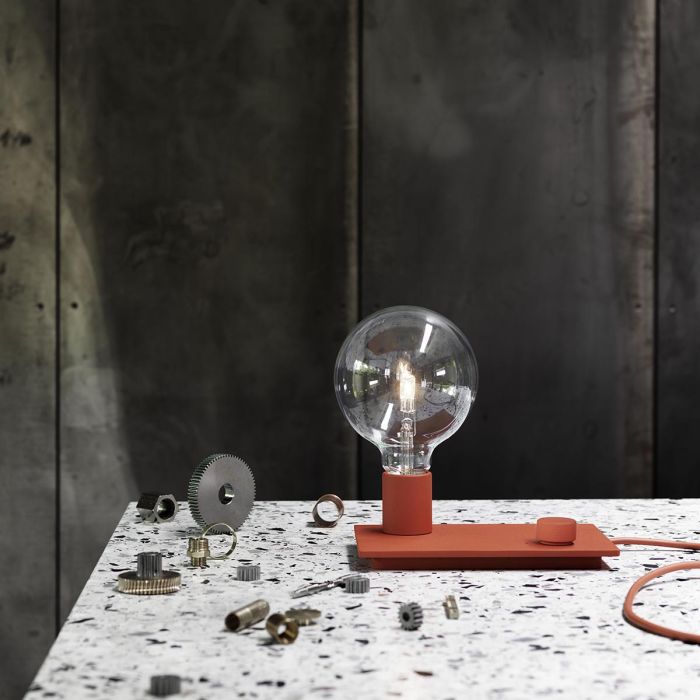 Control-red-muuto-ilumia