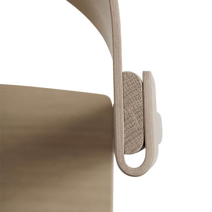 Cover-side-chair-oak-Muuto-ilumia close up