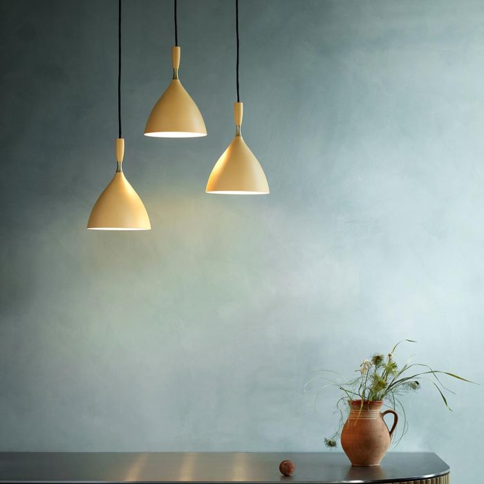 Dokka_light_yellow_group-Northern_ilumia
