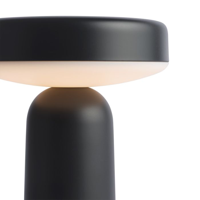 Ease_lampa_mobilna_stołowa_czarna_muuto_ilumia
