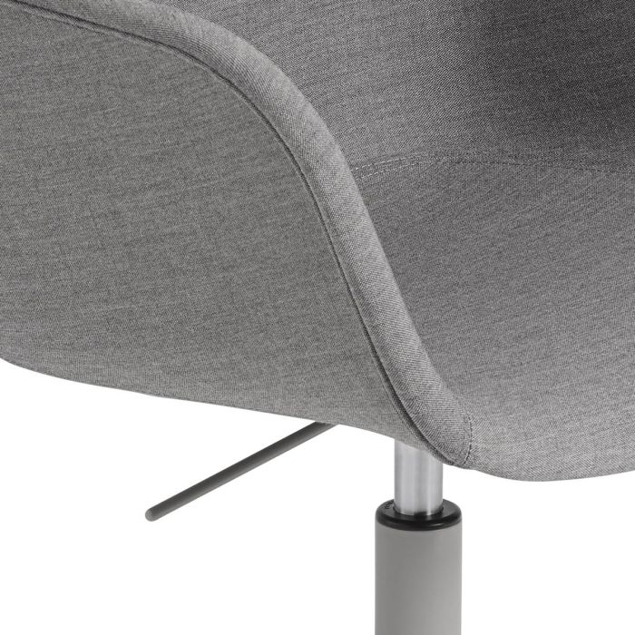 Fiber-armchair-swivel-base-w-castors-gaslift-cr-grey-remix-133-Muuto-ilumia-