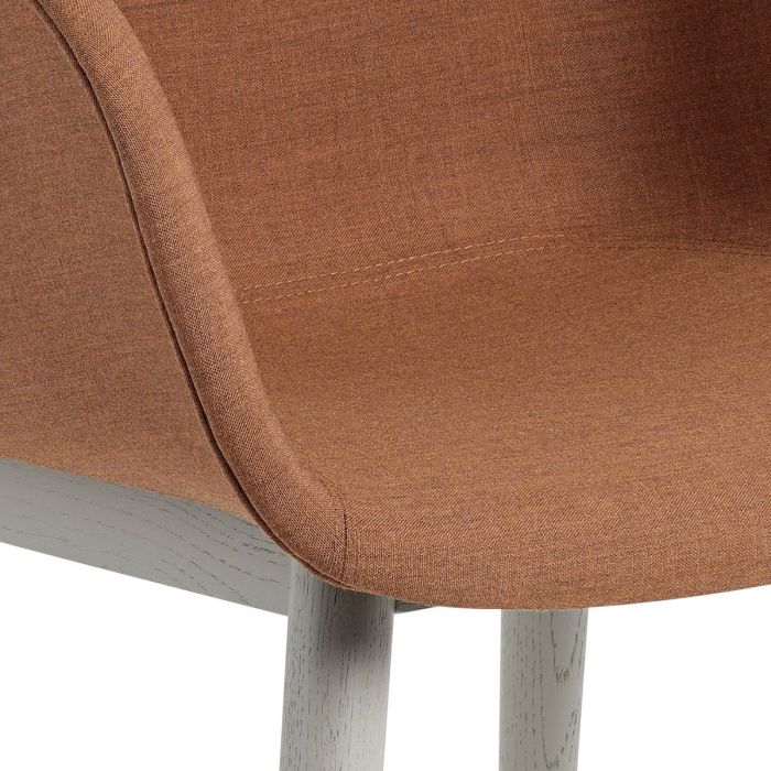 Fiber-armchair-woodbase-remix-452-grey-muuto-ilumia