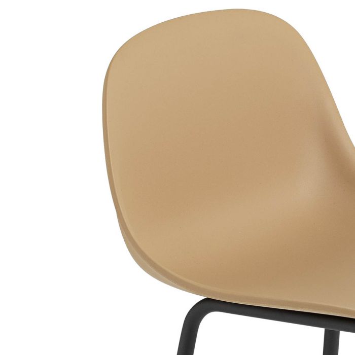 Fiber-barstool-w-back-tube-base-ocre-65-Muuto-ilumia