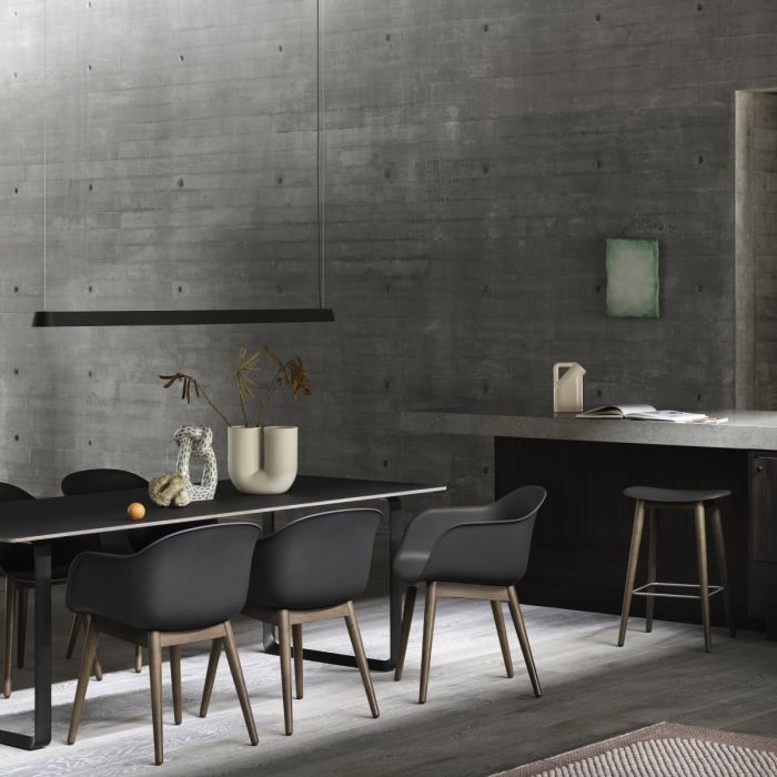 Linear_lampa_wisząca_169,2cm_czarna_Muuto_ilumia