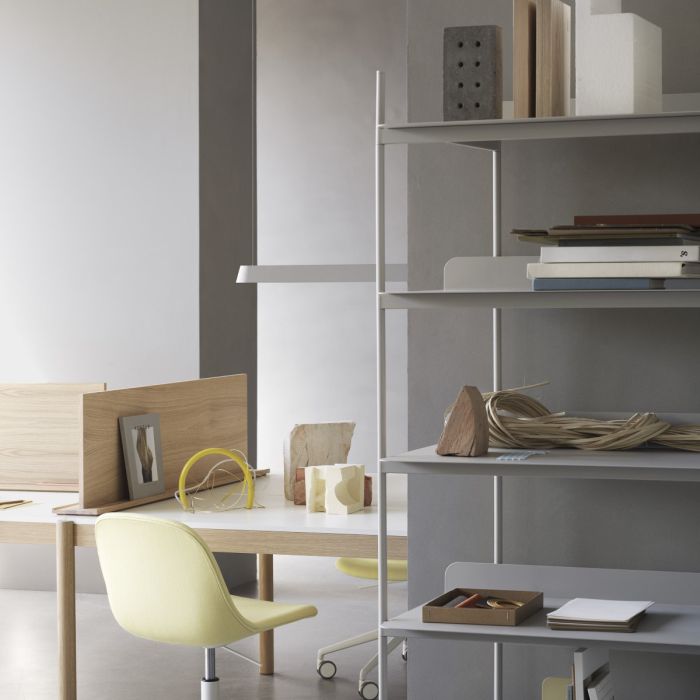 Linear_lampa_wisząca_169,2cm_szara_Muuto_ilumia