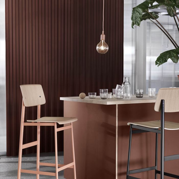 Loft-bar-stool-dusty-rose-black-E27-terracotta-Corky-closer-muuto-ilumia