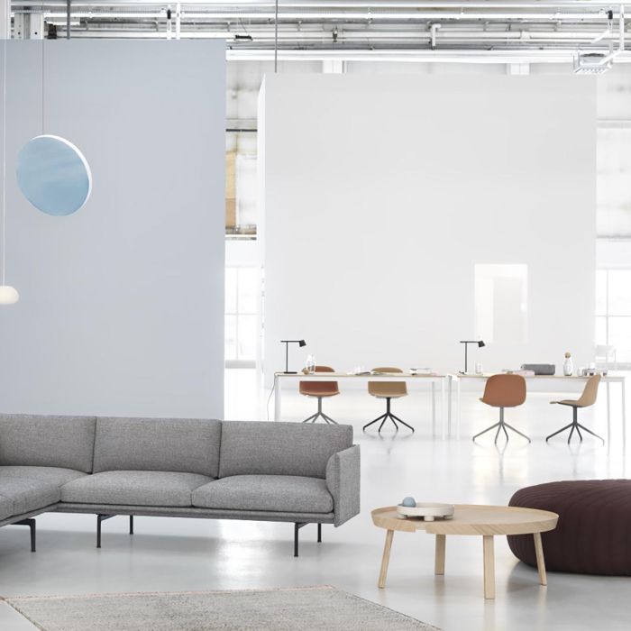 Outline-Corner-Hallingdal-166-Around-Fiber-Swivel-Five-muuto-ilumia