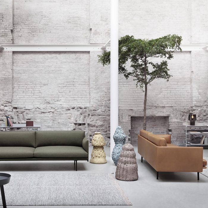 Outline_around_ply rug_E27_Muuto_ilumia