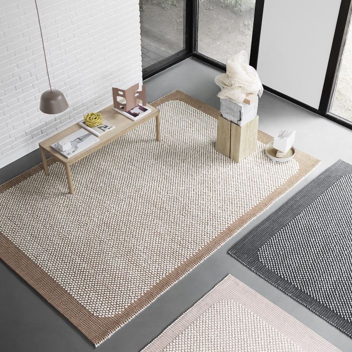 Pebble-PR-workshop-table-ambit-o25-taupe-muuto-ilumia