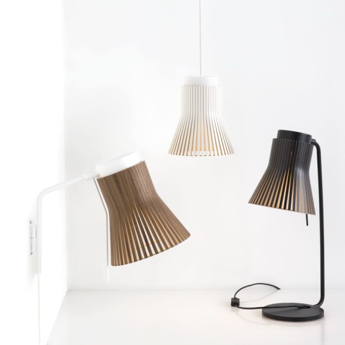 Petite 4620 lampa stołowa- czarny