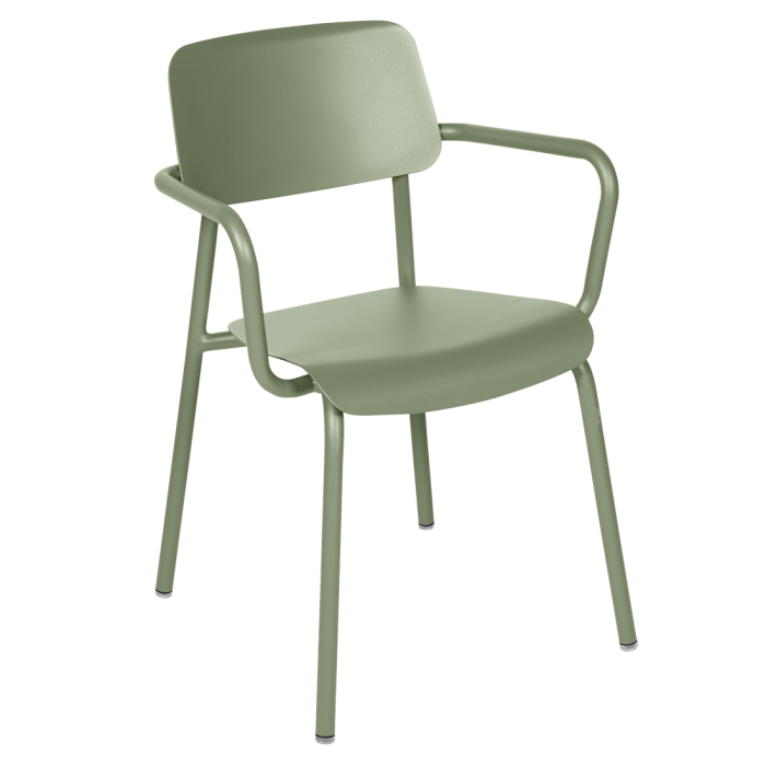 Studie_krzesło_z_podłokietnikami_Cactus_Fermob_ilumia