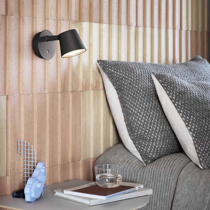 Tip_lampa_ścienna_czarna_Muuto_ilumia