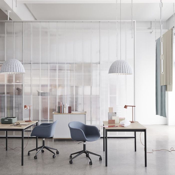 Under-the-bell-o55-fiber-gaslift-divina-154-base-table-tip-enfold-muuto-ilumia-pl