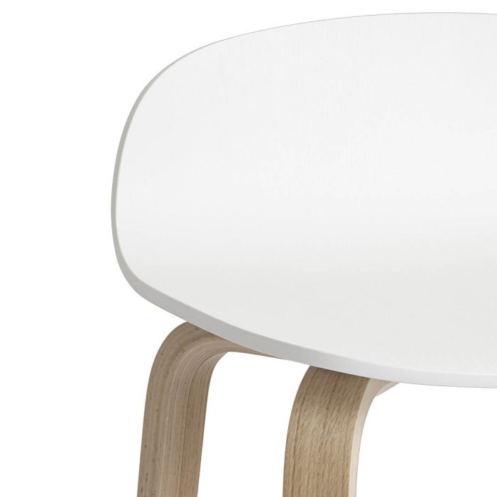 Visu-bar-stool-h75cm-white-oak-Muuto-ilumia