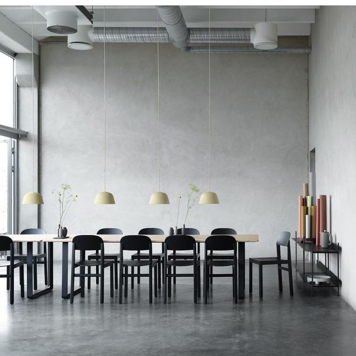 Workshop-chair-black-70-70-oak-ambit-o25-compile-balance-push-corky-ilumia