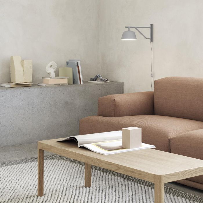Workshop-coffee-table-oak-connect-ambit-wall-grey-pebble-light-grey-Muuto-ilumia