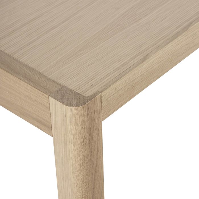 Workshop-table-oak-detail-Muuto-ilumia