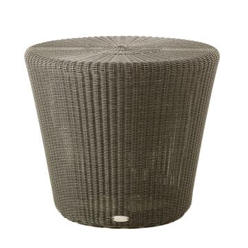 Cane-line KIngston Footstool, Side Table ø46cm Mocca 5348LB |Durable Outdoor Furniture on ilumia
