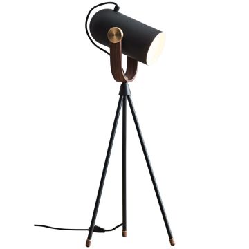 Carronade_lampa_stołowa_czarna_Le_Klint_ilumia