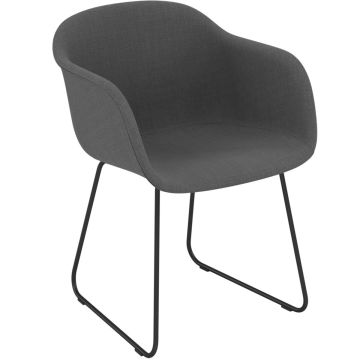 Fiber-Armchair-Sled-Base-Remix163-24107-BLACK_Muuto-ilumia