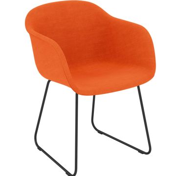 Fiber-Armchair-Sled-Base-Remix543-24107-BLACK-Muuto-ilumia